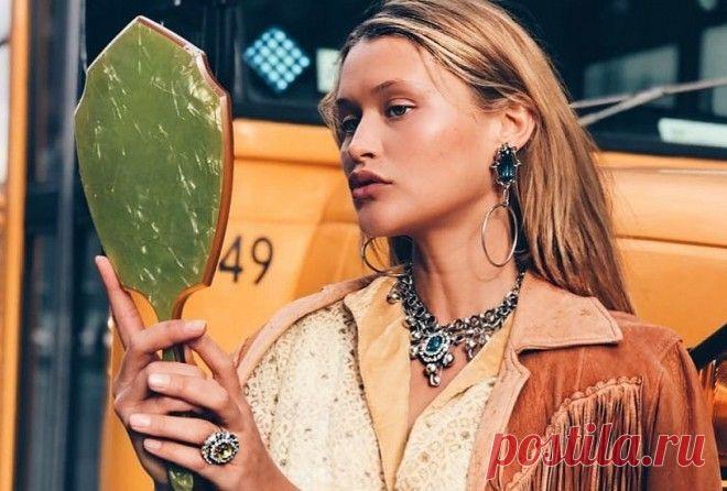 Отёки лица и тела: как убрать лишнюю жидкость из организма Если у тебя часто появляются отеки лица и тела, ты, наверное, не раз гуглила фразу 