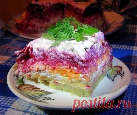 Салат из свёклы «Генерал»-ВКУСНО-Это НЕ то Слово! 

Все кто пробовал потом выпрашивали рецепт этого салата 
ОБЯЗАТЕЛЬНО сохраняйте СЕБЕ это ЧУДО ! 
Этот сытный и остренький салат с мужественным названием придётся по вкусу мужчинам. 
Ингредиенты: 
200 г отварного мяса 
4 варёных яйца 
2 варёные свёклы (среднего размера) 
2 варёные моркови (среднего размера) 
100 г твёрдого сыра 
2 зуб. чеснока 
майонез 

Приготовление:Мясо порезать мелкими кусочками, добавить измельчённый ч...