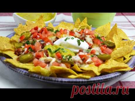 Chili Cheese Nachos - Beef & Bean Chili Nachos with Guacamole & Sour Cream Learn how to make chili cheese nachos with pico de gallo, jalapeño, guacamole and sour cream. These delicious nachos are the perfect game day snack!

► Beef & Bean Chili
https://www.youtube.com/watch?v=umWmqa-S7dc

▼ INGREDIENTS LIST:

- 200 g (7 oz) of c
