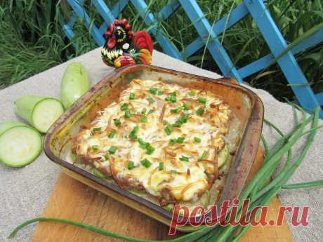 Запеканка с кабачками и мясом.
Casseruola con zucchine e carne.
Casserole avec des courgettes et de la viande.
Casserole with zucchini and meat.