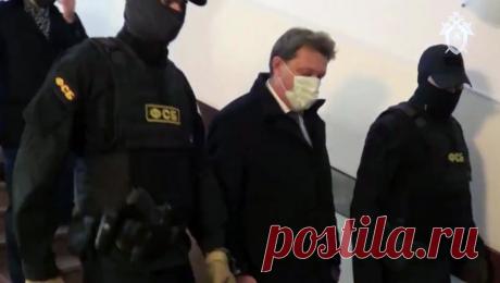 Бывшему мэру Томска вынесли приговор по четвертому уголовному делу. Бывшего мэра Томска Ивана Кляйна приговорили к году колонии. Об этом сообщил корреспондент ТАСС. Однако посл этого корреспондент агентства сообщил, что Кляйна освободили в зале суда. Это четвертое уголовное дело, фигурантом по которому ...