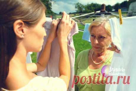 Свекровь приходила в мой дом и чувствовала себя полноценной хозяйкой. Я решила «избавиться» от неё.
Я вышла замуж три года назад. Мы с мужем живем отдельно от родителей, в моей квартире. Но, как говориться, «в семье не без урода», а в нашем случае это моя свекровь. Она словно вцепилась в нас и не давала передохнуть ни дня. Каждые выходные рано утром, она уже стоит на пороге моей квартиры с сумкой […]
Читай пост далее на сайте. Жми ⏫ссылку выше