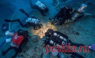 Секреты подводных кладов
Какие клады скрываются на дне морей? Как пытались поднять несуществующее золото Чёрного принца? Как ныряльщики и дайверы ищут сокровища?


#ЗагадкиИстории #корабль #клад #золото #ныряльщик #сокровище #Дзержинский
