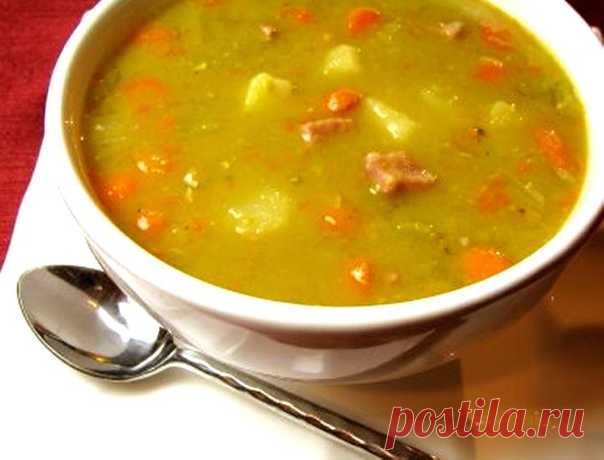 ГОРОХОВЫЙ СУП С КОПЧЁНОЙ КУРИЦЕЙ В МУЛЬТИВАРКЕ!

ИНГРЕДИЕНТЫ:

350 г сухого гороха
500 г копченой курицы
200 г бекона
1 луковица
1 черешок сельдерея
1 морковка
2 ст. л. сливочного масла
соль, перец

ПРИГОТОВЛЕНИЕ:

Горох замочить на 2 ч. Мясо курицы отделить от костей и нарезать крупными кусками, бекон – небольшими кубиками. Лук и морковь очистить и мелко нарезать. Сельдерей вымыть и измельчить.

Включить режим 