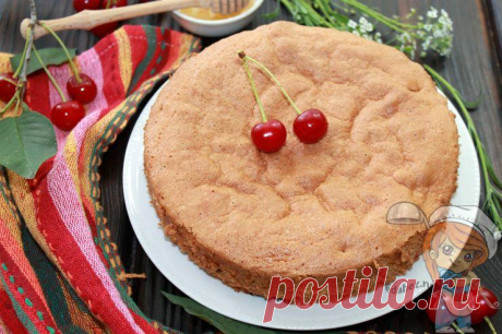 Шарлотка с вишней: 7+ рецептов по шагам с фото - Пошаговые фото рецепты без дрожжей, без муки, без мяса, без масла, без яиц Шарлотка с вишней - рецепт с фото. В ней много шарма, поэзии и совсем нет сахара. Пышное тесто в союзе с сочностью ягод великолепно.