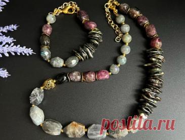 Бусы из натуральных камней