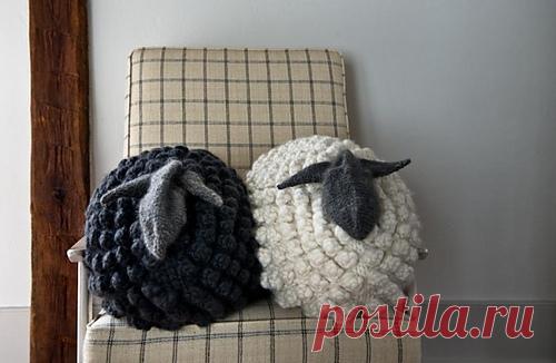 Ravelry: Bobble Sheep Pillow in Gentle Giant pattern by Purl Soho