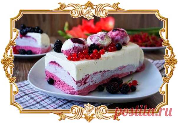 Ягодное мороженое из маскарпоне (рецепт для детей и не только)

Делать домашнее мороженое всегда интересно, потому что весь процесс его приготовления всегда немного напоминает волшебство, а в результате получается вкусное, охлаждающее лакомство. Особенно нежным такой десерт получается, если приготовить его необычно, например, ягодное мороженое с маскарпоне. Нежный сыр в сочетании с ягодами превращает мороженое в фантастическое лакомство!
Показать полностью…
