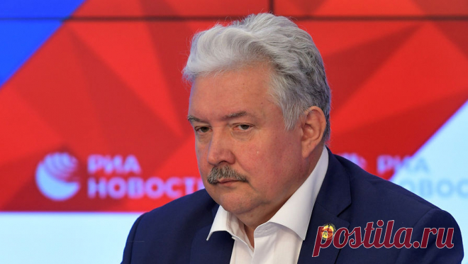 Политик Бабурин выразил соболезнования жителям Ирана в связи с терактом в Кермане. Председатель партии "Российский общенародный союз" (РОС) Сергей Бабурин выразил соболезнования родным и близким пострадавших в результате теракта в иранском городе Керман. В своем Теlegram-канале политик, подавший накануне ...