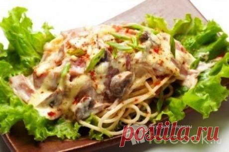 Салат с сухариками и говядиной