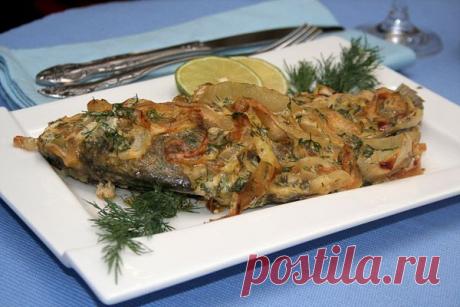 Запеченые караси с луком — рецепт с пошаговыми фото. Foodclub.ru