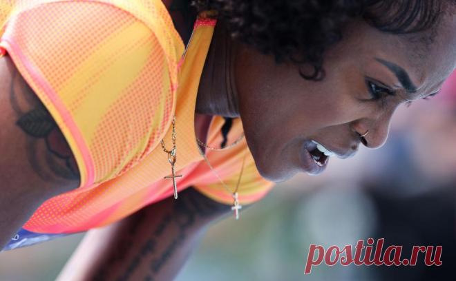 Пятикратная олимпийская чемпионка пропустит Игры в Париже из-за травмы. Ямайская бегунья Томпсон-Хера в начале июня травмировала ахиллово сухожилие и не успела восстановиться к отбору на Олимпиаду. В 2021 году она стала первой женщиной, выигравшей на двух Олимпиадах дистанции 100 и 200 м