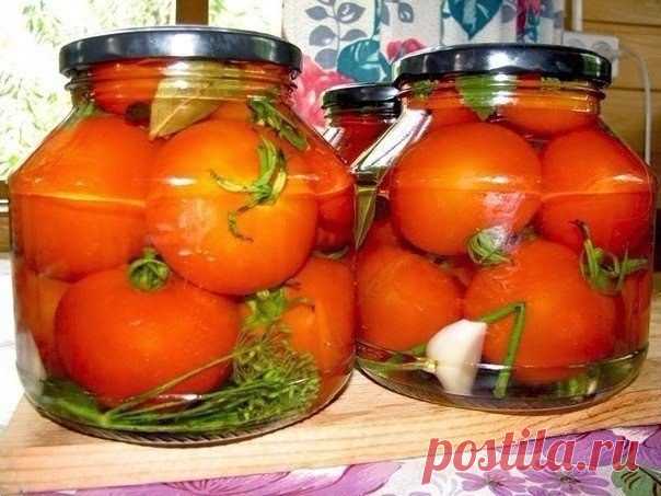 ПОМИДОРЫ В ЗАГАДОЧНОМ МАРИНАДЕ 

невероятно вкусные съедаются тут же вместе с рассолом) 

Итак, начинаем. Отбираем помидоры одного размера, любого, как вы любите. Моем, укладываем в простерилизованные банки. Обычно я мариную в одно- или полуторалитровых, но это по другим рецептам. По этому рецепту использую только 
Показать полностью…