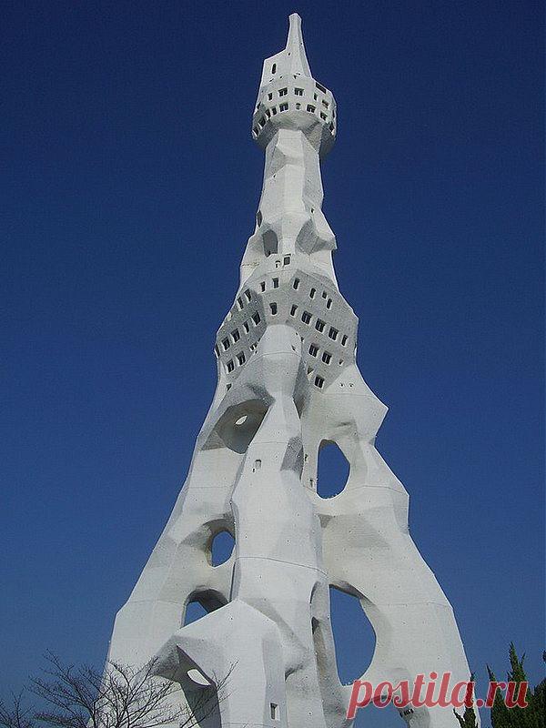 Башня Мира в японском городе Тондабаяси