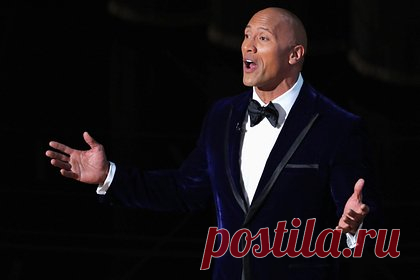 Анонсирован спин-офф «Форсажа» с Дуэйном Джонсоном. Киностудия Universal Pictures анонсировала спин-офф «Форсажа» с американским актером Дуэйном «Скалой» Джонсоном. Джонсон снова сыграет бывшего агента Люка Хоббса. Детали сюжета не раскрываются. Ожидается, что кинокартина станет связующим звеном между фильмами «Форсаж-10» и «Форсаж-10: часть 2».