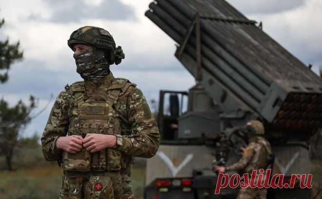 Минобороны заявило о массированном ударе по военному аэродрому под Ровно. Российские военные в ночь на 9 июня нанесли массированный удар с использованием высокоточного оружия и беспилотников по аэродрому базирования самолетов тактической авиации ВСУ в районе Дубно Ровенской области, сообщило Минобороны.