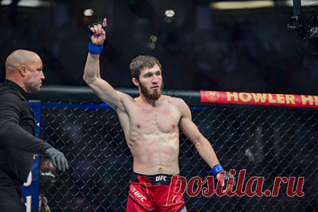 Однофамилец Нурмагомедова победил американца Коди Стэманна в поединке UFC. Российский боец смешанного стиля (ММА) Саид Нурмагомедов победил американца Коди Стэманна в поединке Абсолютного бойцовского чемпионата UFC 270 в Анахайме (США). Поединок в легчайшем весе завершился в первом раунде. Однофамилец бойца Хабиба Нурмагомедова победил удушающим приемом.
