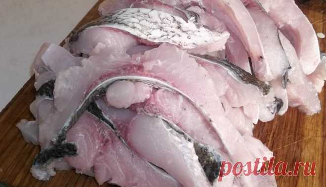 Селедку на праздники не покупаю. Мариную толстолобика в банке (рецепт)