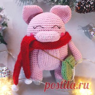 Хрюшенька амигуруми. Схемы и описания для вязания игрушек крючком! Бесплатный мастер-класс от Ксении Куваевой по вязанию свинки по имени Хрюшенька. Высота вязаной крючком игрушки примерно 15 см. Для изготовления таког…