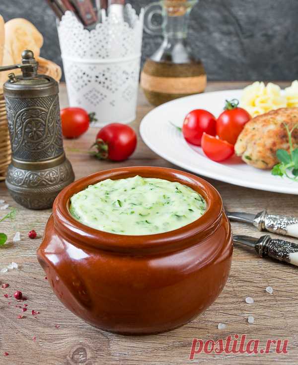 Сырный соус со шпинатом на Вкусном Блоге Вот за что люблю классические французские соусы, так за то, что на их основе можно много нового и интересного нагородить. Такого, например, как сегодняшний сырный соус со шпинатом. В основе – банальнейший бешамель, который в компании с бюджетным “российским” сыром и самым обычным замороженным шпинатом приобретает совершенно другое вкусовое “звучание”.…