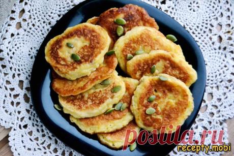 Пышные тыквенные оладьи с изюмом на кефире