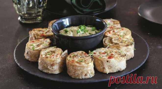 ​Рулет из лаваша с сыром и курицей