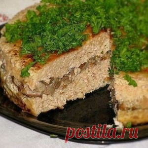 ЗАКУСОЧНЫЙ ТОРТ ИЗ КУРИНОГО ФАРША И ГРИБОВ