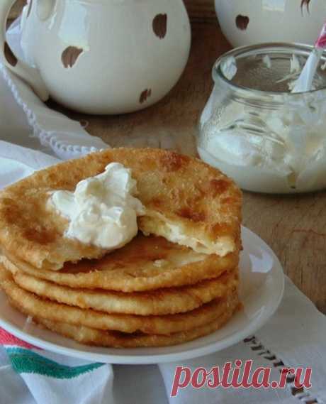 Лепешки с плавлеными сырками – кулинарный рецепт