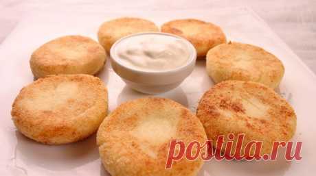 Кулинария &gt;Воздушные сырники в духовке без масла
