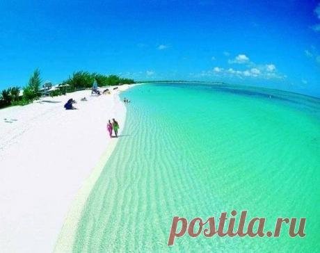 Солнечный пляж, Теркс и Кайкос