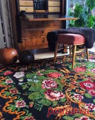 salle a manger, salon bohème, séjour bohème, salon boho, séjour boho, salon coloré, séjour coloré, bohemian livingroom, boho livingroom, deco florale, deco boheme; tapis kilim boheme, tapis boheme, tapis moldave, tapis fait main