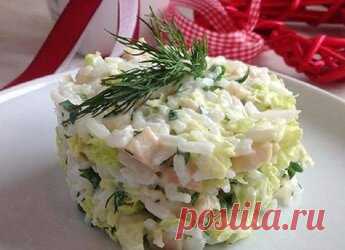 Салат с кальмаром и пекинской капустой [start_directions] Пекинскую капусту нарезаем на соломку. Рис отварить до готовности. Кальмар нарезать на небольшие кусочки. Зелень рубим, добавляем в салат. Заправляем майонезом и перемешиваем. [end_directions]