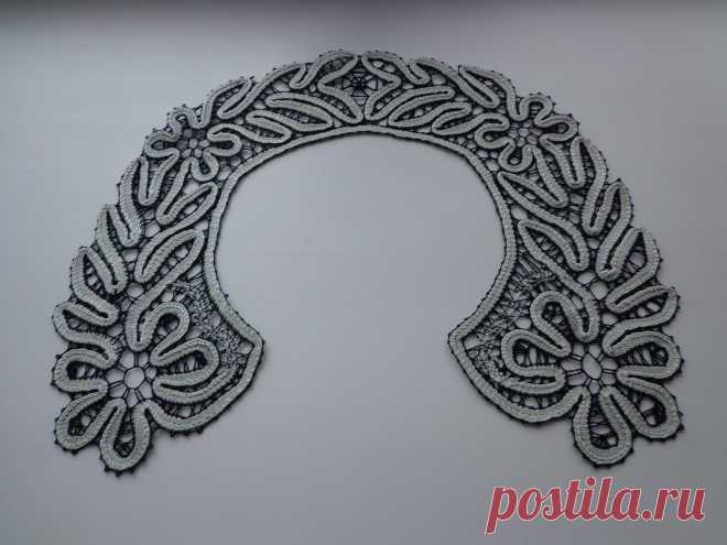 Воротничок "Круглый" кружевной сплетен  на коклюшках. Нитка хлопок серого и чёрного цвета  длина 48см .