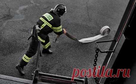 В Ульяновске неизвестные подожгли релейный шкаф на железной дороге. На перегоне Лаишевка — Ульяновск-3 Куйбышевской железной дороги было зафиксировано возгорание релейного шкафа, сообщили РБК в пресс-службе РЖД.