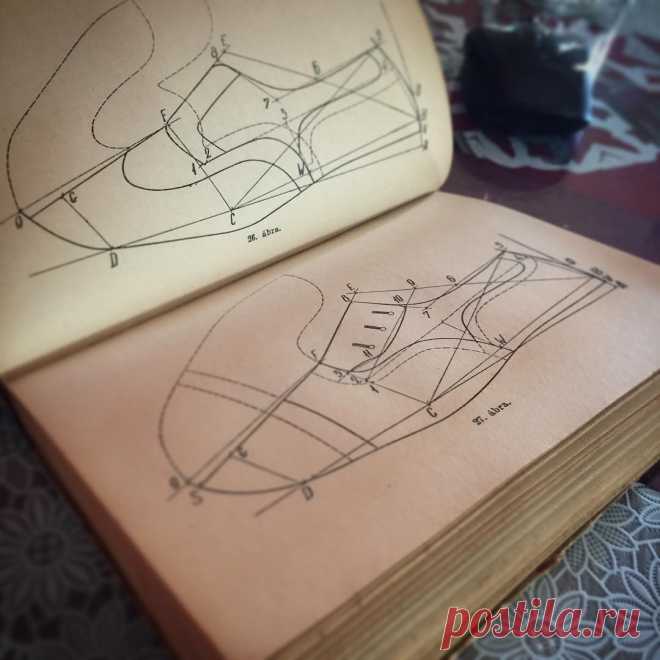 Marcell Mrsan в Instagram: «Old pattern making book. My favourite company. #patternmaking #patterns #marcellmrsan» 309 отметок «Нравится», 14 комментариев — Marcell Mrsan (@marcellmrsan) в Instagram: «Old pattern making book. My favourite company. #patternmaking #patterns #marcellmrsan»
