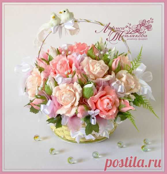 Конфетная свадебная корзинка. Конфеты Raffaelloи Арфа. / Рукоделие