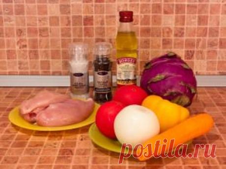 Кольраби, тушенная с куриным филе и овощами