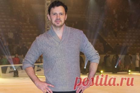 Фигурист Маринин рыдал за кулисами, когда Костомаров вышел на лед. Спортсмен поделился эмоциями после увиденного на шоу Ильи Авербуха «Письма любви».