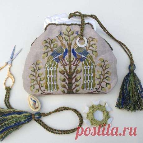 Кошелёк с фермуаром или как оформить готовую вышивку | Креаликум