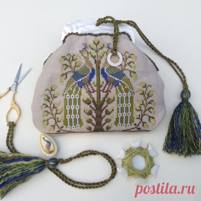 Кошелёк с фермуаром или как оформить готовую вышивку | Креаликум