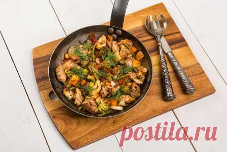 Куриная поджарка с овощами и травами: пошаговый рецепт - KitchenMag.ru
