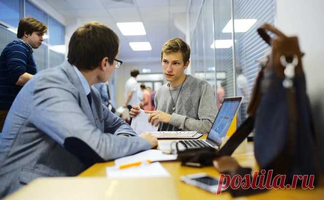 Россияне назвали требуемый для смены работы рост зарплаты. Размер ожидаемой зарплаты, который россияне указывают в резюме при поиске работы, в среднем на 32% превышает предыдущий уровень дохода, следует из опроса «Авито Работы», результаты которого есть у РБК.