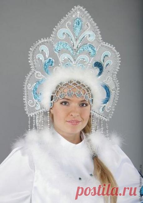 Кокошник Снегурочки – купить в интернет-магазине на Ярмарке Мастеров с доставкой Кокошник Снегурочки - купить или заказать в интернет-магазине на Ярмарке Мастеров | Кокошник Снегурочки "Сказочный". Кокошник на…