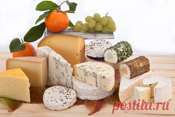 Как начать делать сыр дома?

Что же нужно для того что бы начать делать сыр?

Давайте разбираться по порядку, отдельно отметим что эта статья является своего рода навигацией по всем остальным (переходить между ними вы можете, используя гиперссылки).

Первое и самое главное, что нам понадобиться это конечно же молоко. Важно помнить, что обычное молоко из магазина вам не подойдет, требуется молоко с низкотемпературной пастеризацией или сырое. Вы можете приобрести такое молок...