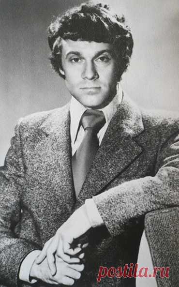 Александр Леньков, 17 мая, 1943
 • 21 апреля 2014