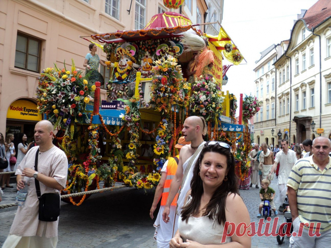 Прогулки по Праге на общественном транспорте и пешком без проф.экскурсий, но с рассказами, показами, фотосессией и ответами на все вопросы - 20 евро/час с чел. либо 100 евро/день за компанию от 2 человек: встреча и проводы к Вам в отель, квитанция об оплате перед выездом на прогулку.