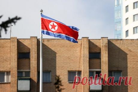 В США заявили о готовности к переговорам с Северной Кореей. США по-прежнему готовы к переговорам с Северной Кореей без предварительных условий. В частности, к обсуждению денуклеаризации полуострова, но Пхеньян не принял это предложение, заявил в ходе брифинга координатор по стратегическим коммуникациям в Совете национальной безопасности Белого дома Джон Кирби.