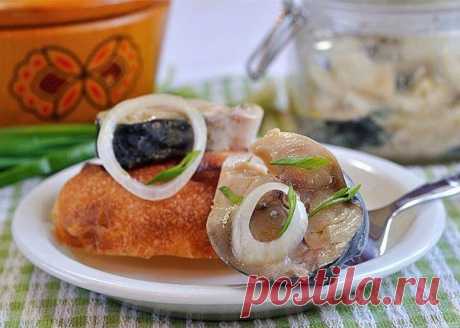 Скумбрия маринованная.