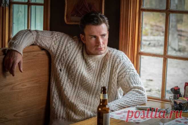 Это намек! Фанаты Селены Гомес уверены, что она закрутила роман с Крисом Эвансом