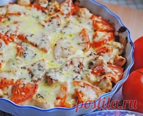 Куриное филе запеченое с овощами и сыром